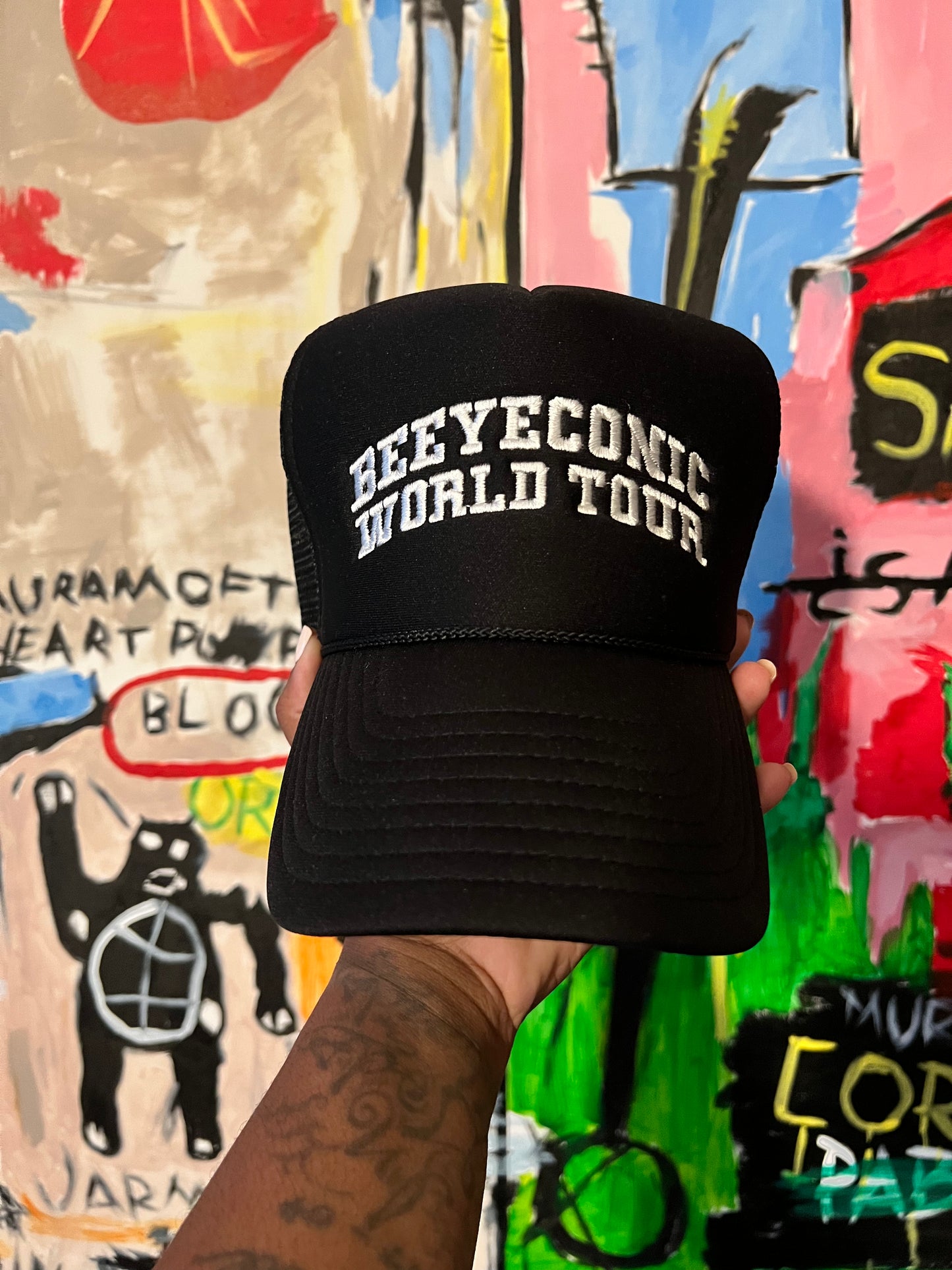 BeEyeConic WORLD TOUR Trucker
