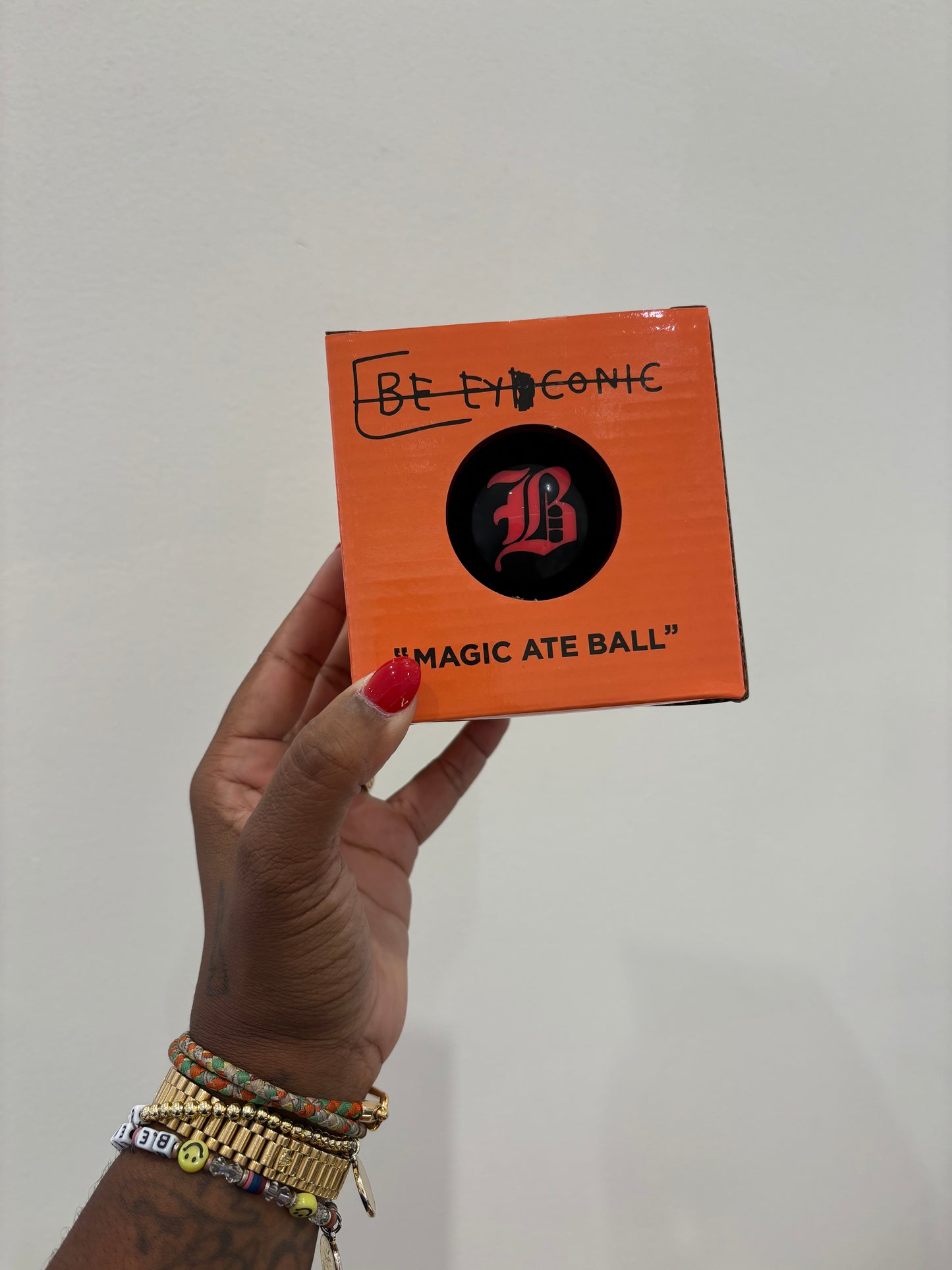 MAGIC “ATE” BALL